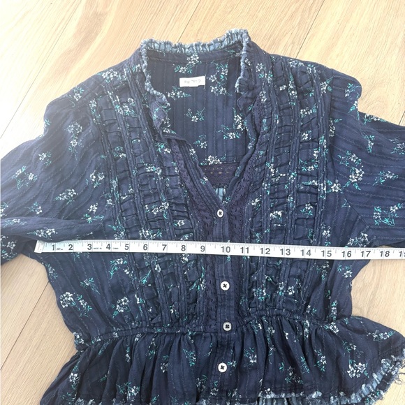 Title: Pilcro Navy Floral Ruffle Peplum Blouse Top Size M - Picture 8 of 10